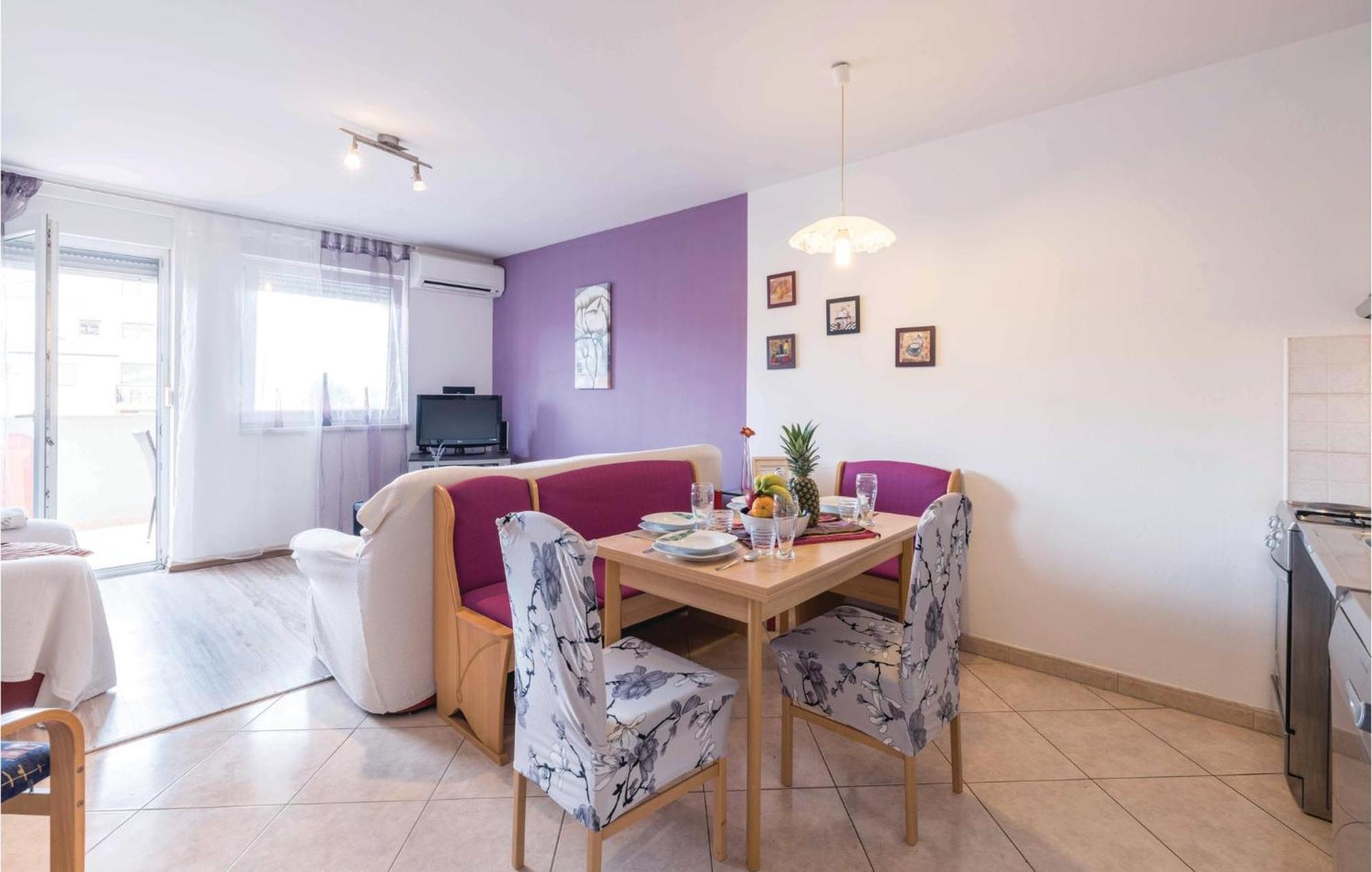 1 Bedroom Beautiful In